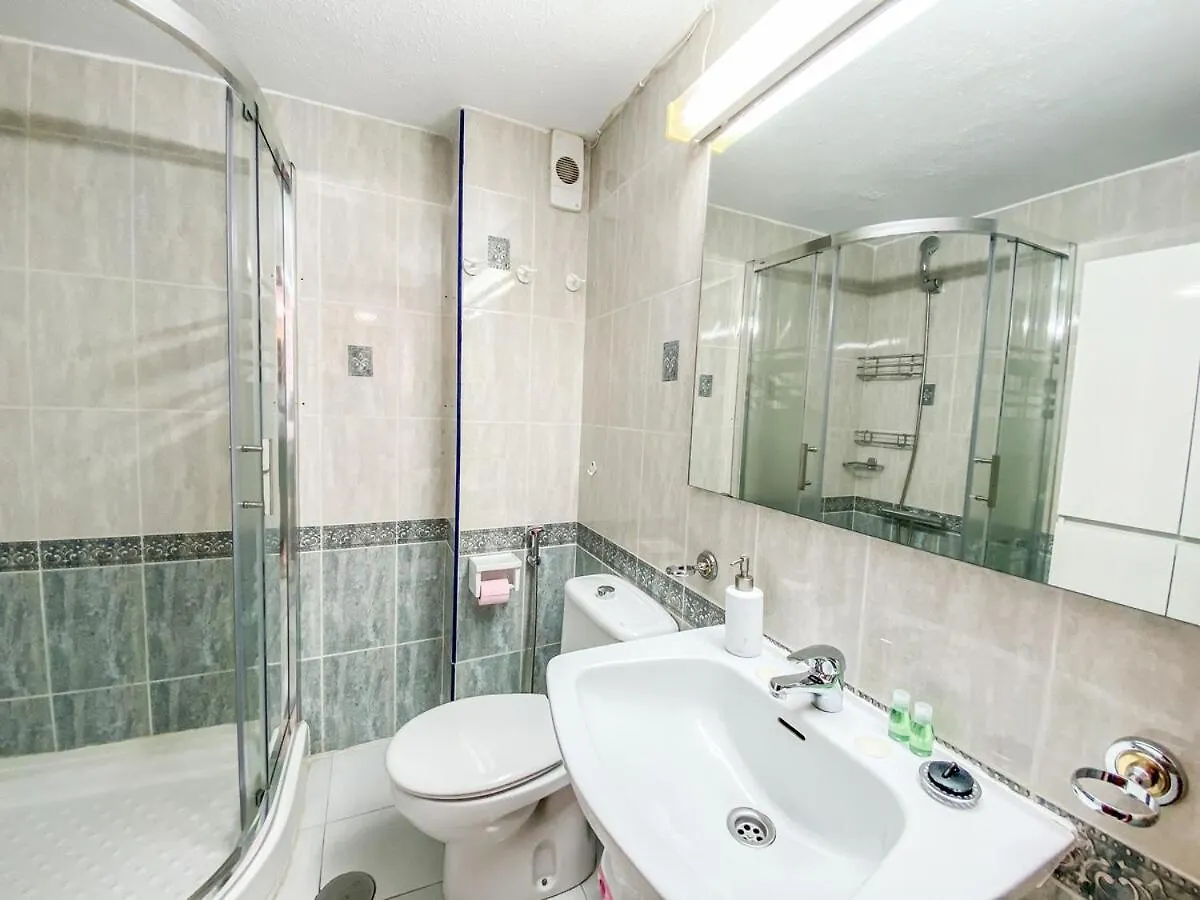 Apartamento A 100 Metros De La Playa Torremolinos Spain